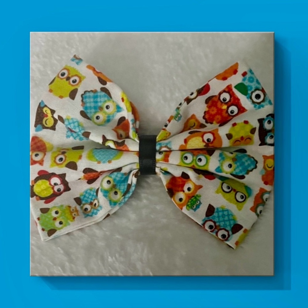 Hand Crafted Multicolor Owl Print Hair Bow